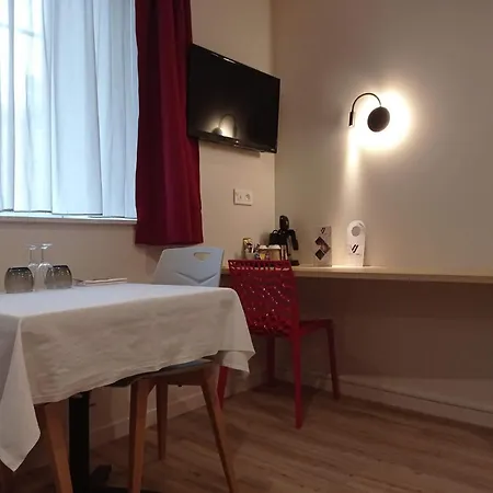 La Batisse Du Velay מלון *