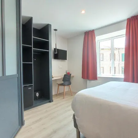 מלון La Batisse Du Velay *